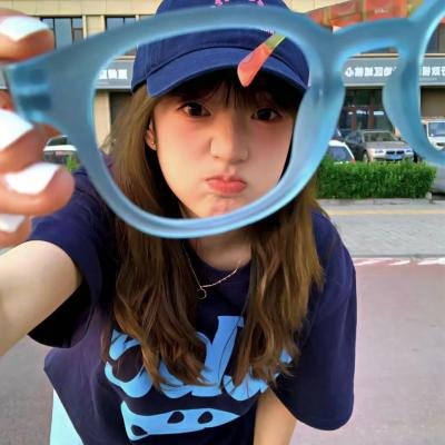 这女孩